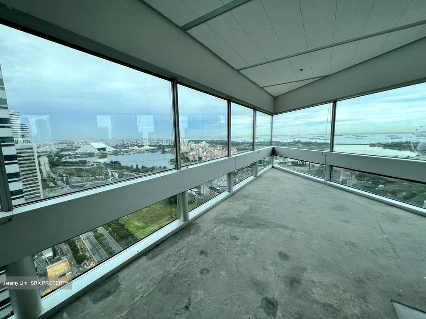 Gateway West (D7), Office #625437791